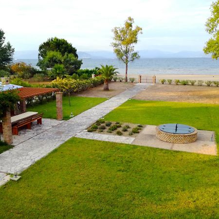 Antonia Beachfront Villa Lefkimmi  Exterior photo